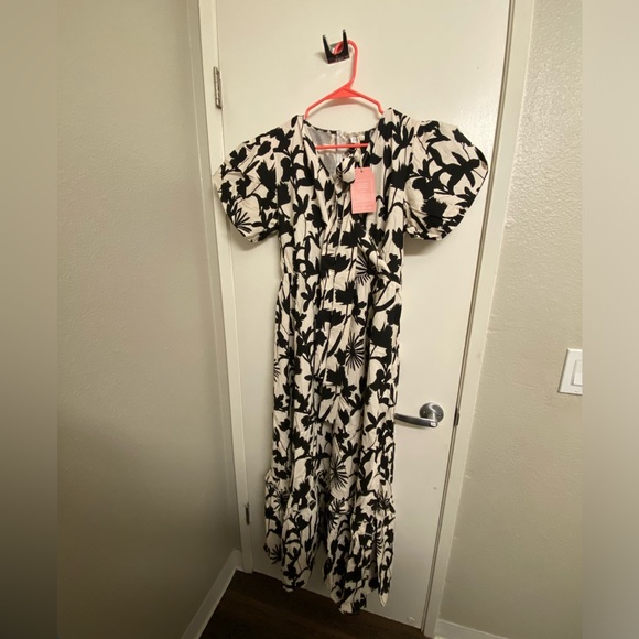 Mila dress( offers welcome) - Picture 2 of 5